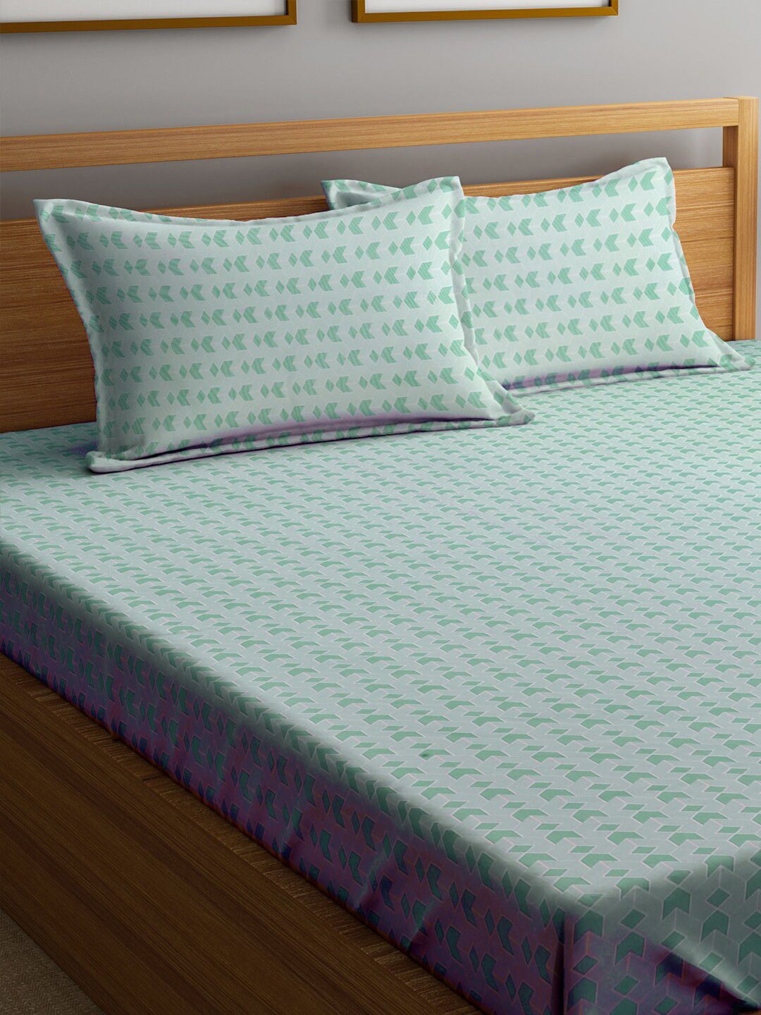 KLOTTHE Green Geometric Cotton 300 TC King Fine Bedsheet with 2 Pillow Covers-250 x 220 cm