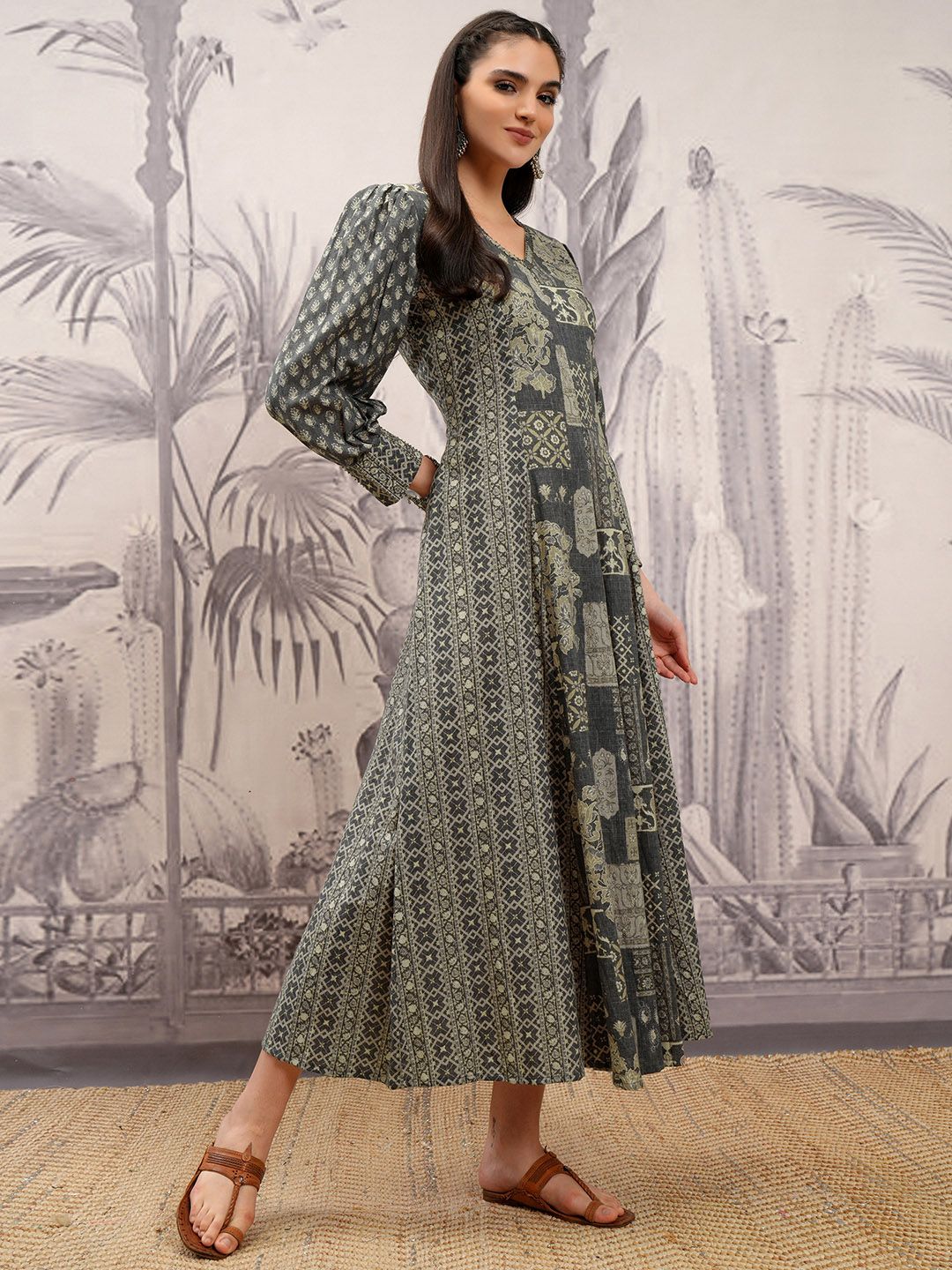 Vishudh Ethnic Motifs Printed V-Neck Puff Cuffed SleevesCotton A-Line Midi Dress