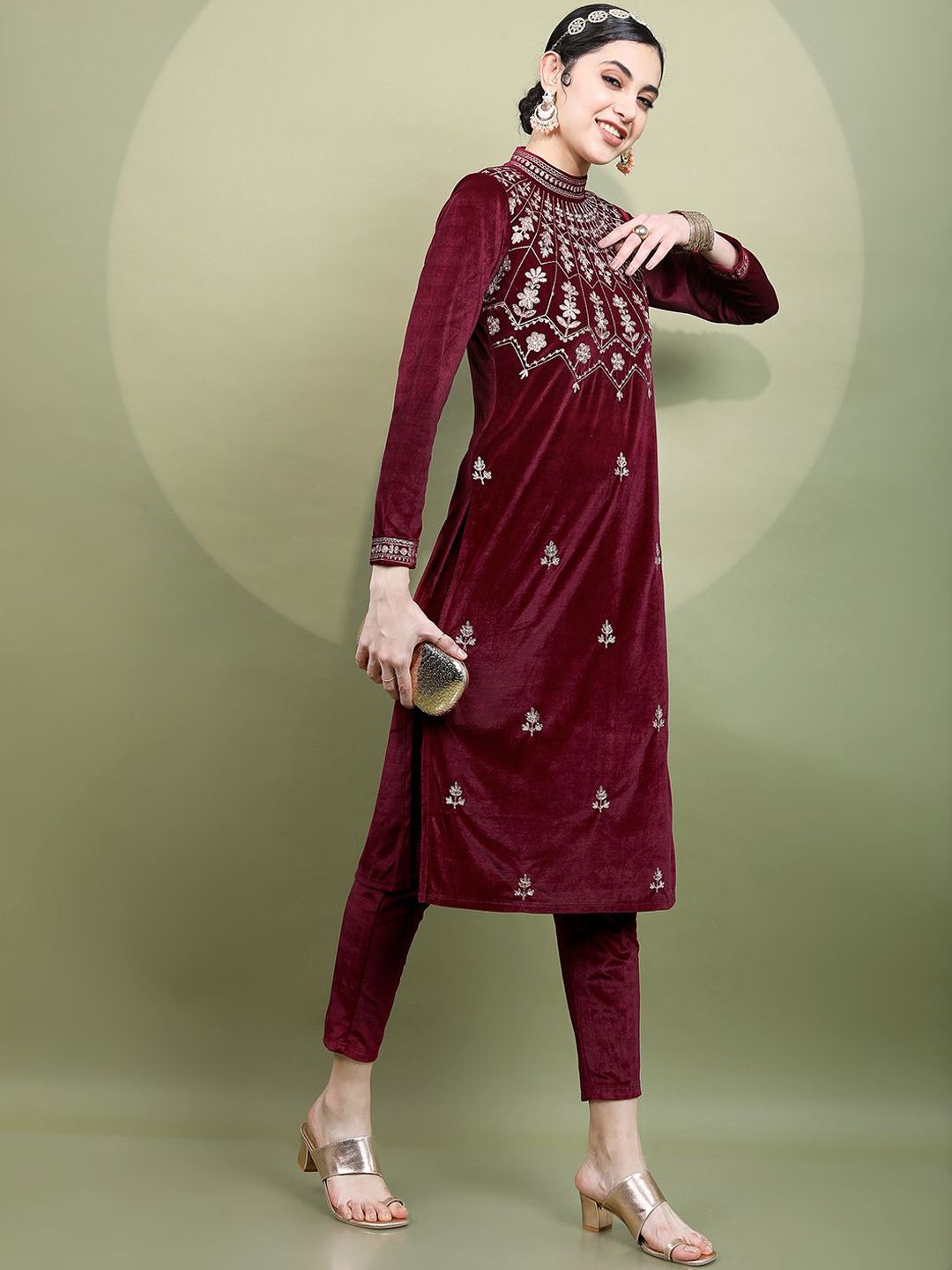 Vishudh Magenta Floral Embroidered Mandarin Collar Kurta with Trousers & Dupatta