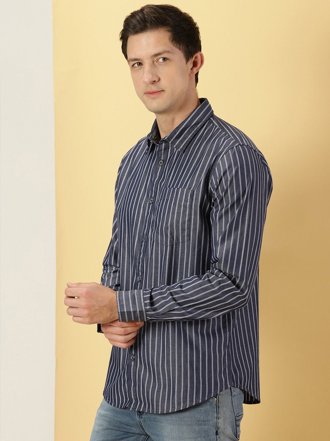 Thomas Scott Standard Slim Fit Vertical Striped Cotton Casual Shirt