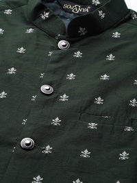 SOJANYA Men Beige & Green Kurta with Churidar