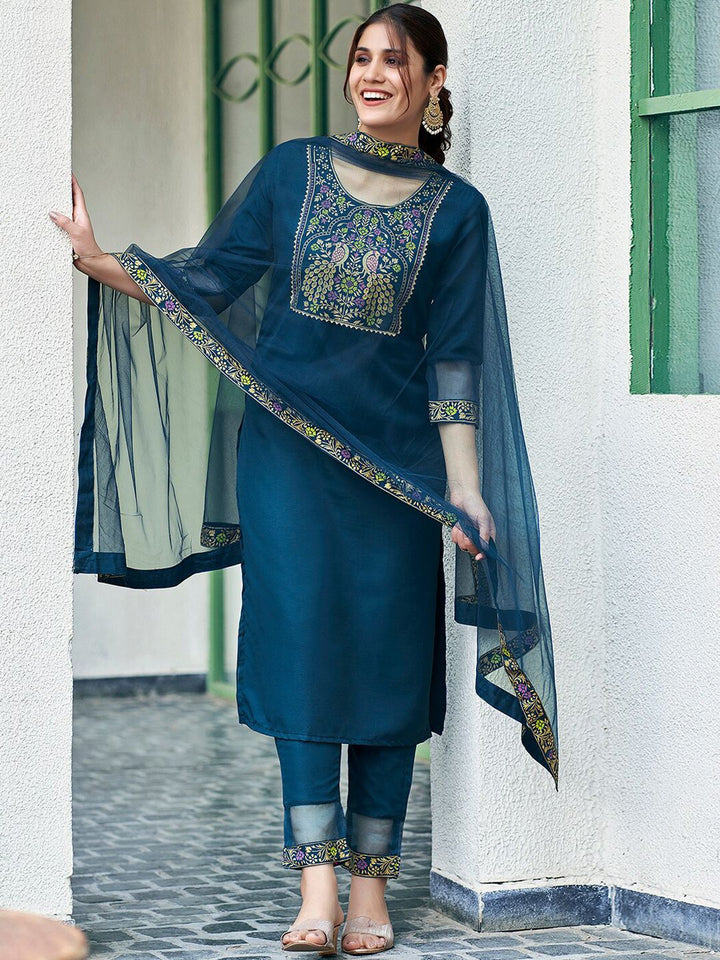 KALINI Ethnic Motifs Yoke Design Gotta Patti Straight Kurta with Trousers & Dupatta