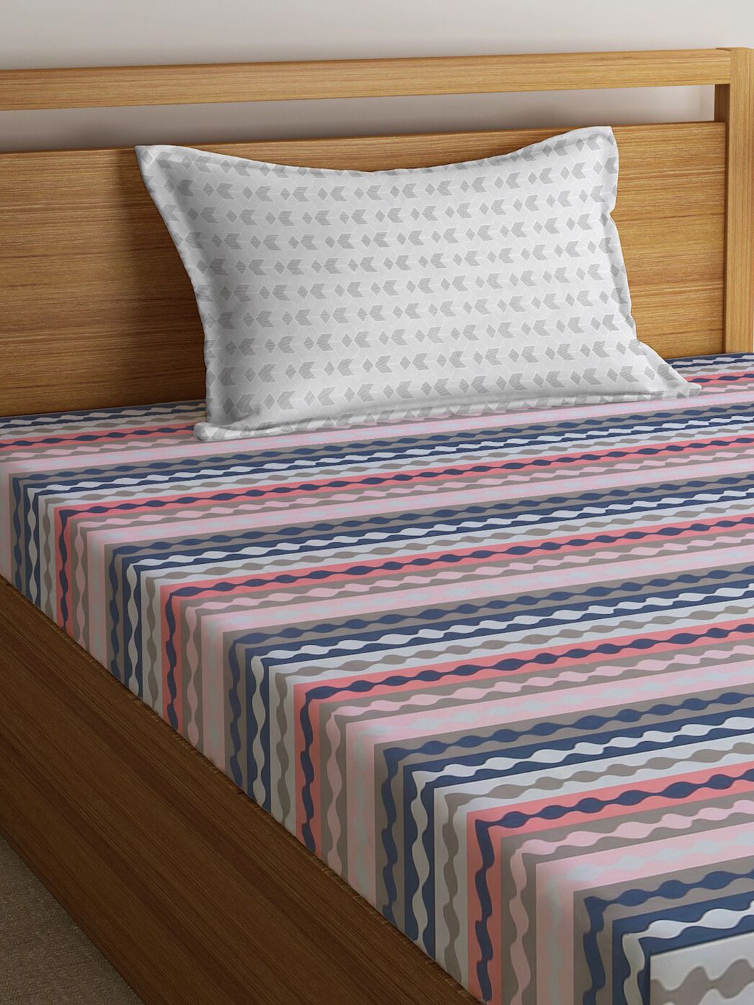 KLOTTHE Pink Chevron Polycotton 300 TC Single Cadar Halus dengan Sarung Bantal-87 x 59 inci