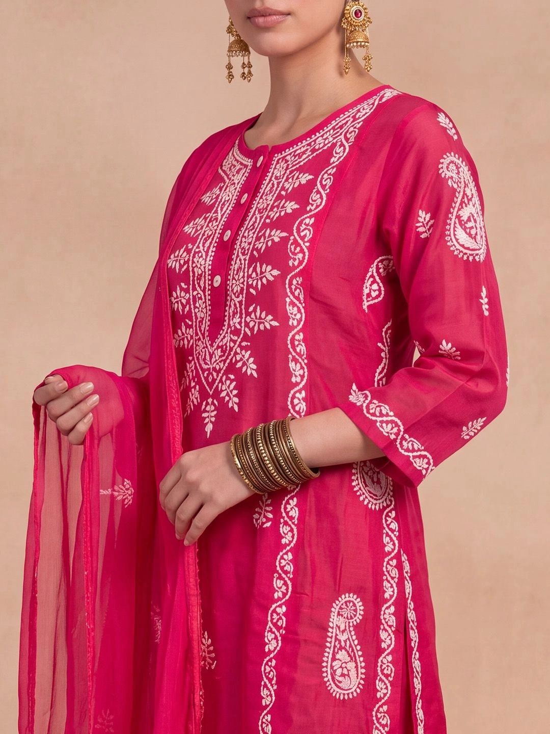 Rumah Wanita Chikankari Motif Etnik Bersulam Benang Biasa Kerja Chanderi Sutera Kurta dengan Seluar &
