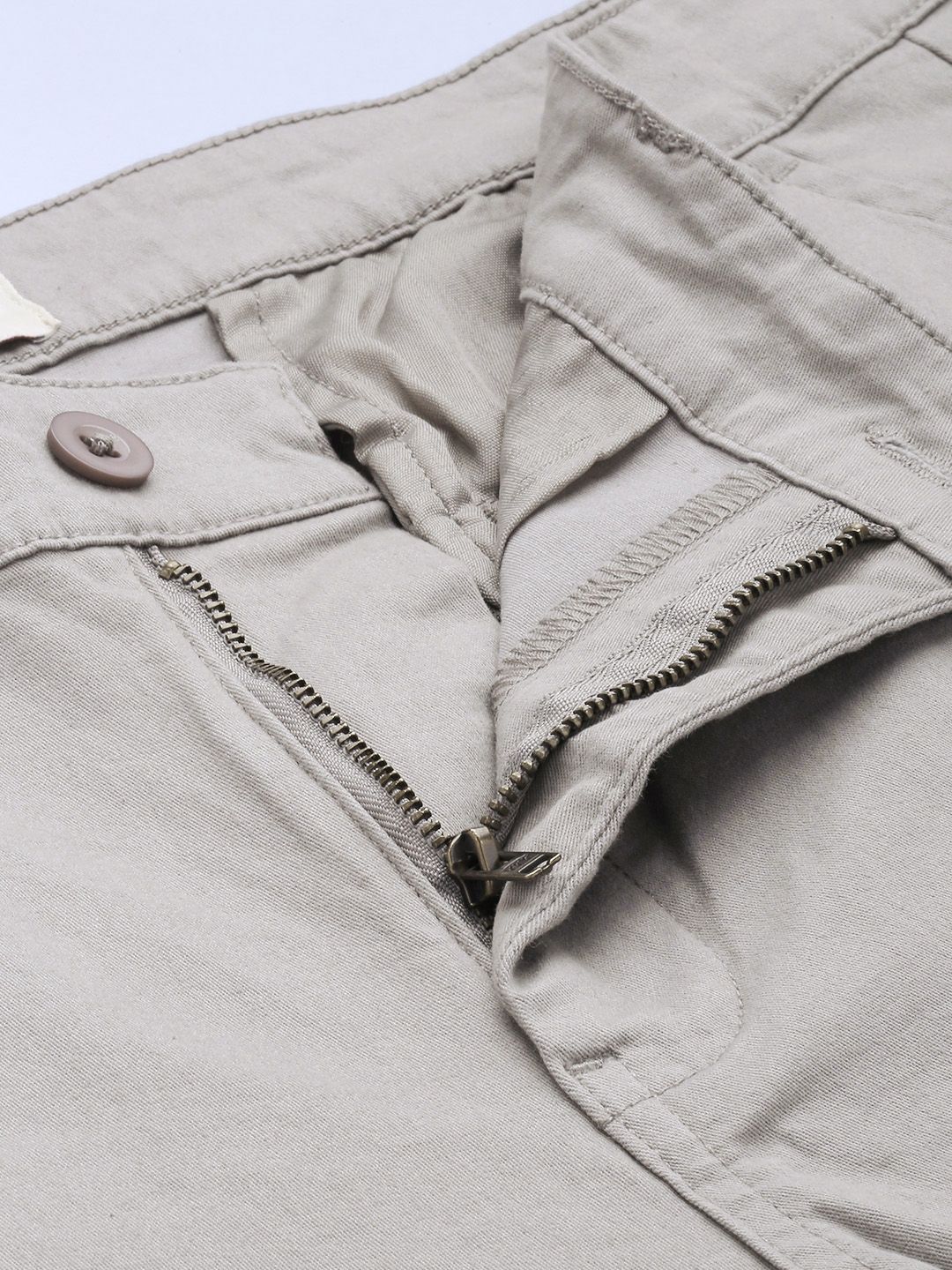 Difference of Opinion Men Solid Ankle-Length Chinos Trousers