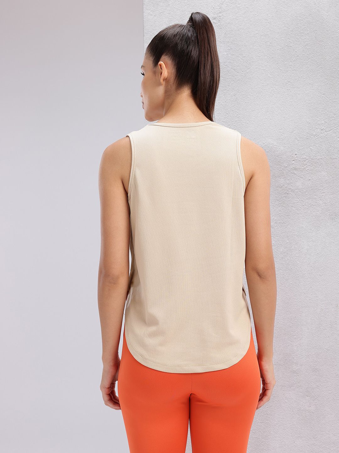 HRX by Hrithik Roshan Mesh Detail Rapid-Dry Running T-shirt with Reflective Elements
