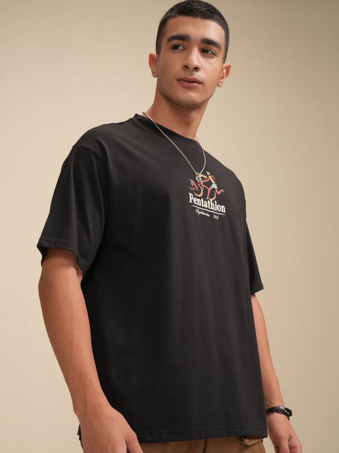 HIGHLANDER Men Printed Applique T-shirt