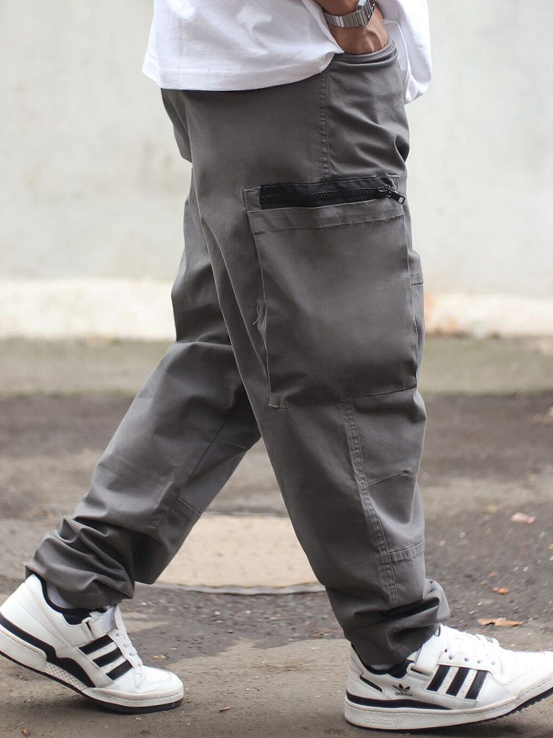 Powerlook Men Loose Fit Cotton Cargo Trousers
