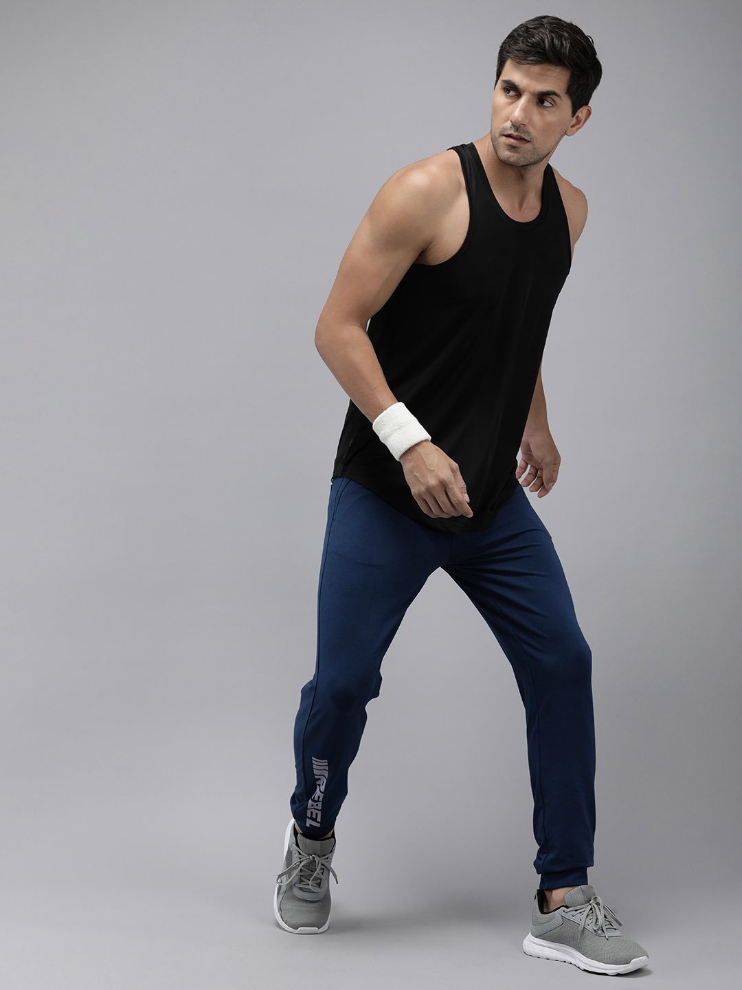 Spykar Men mencetak joggers Slim Fit Mid-Rise