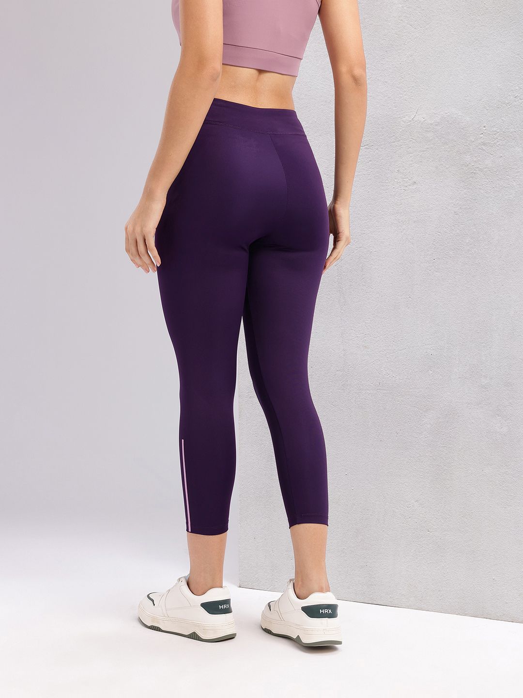 HRX by Hrithik Roshan Women Brand Logo Print Mid-Rise Rapid-Dry Lifestyle Tights
