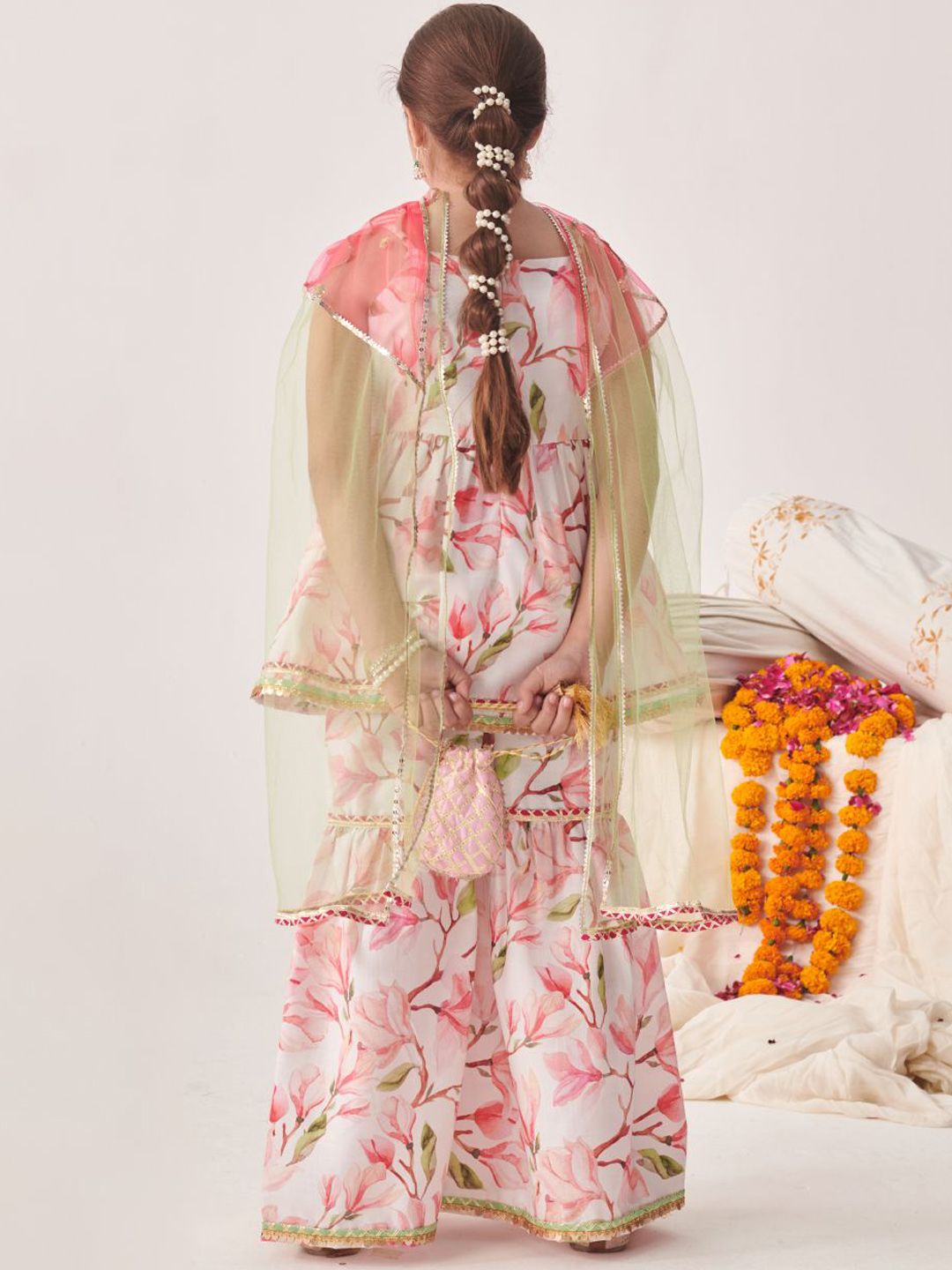 pspeaches Girls Floral Printed Regular Kurta with Sharara & With Dupatta