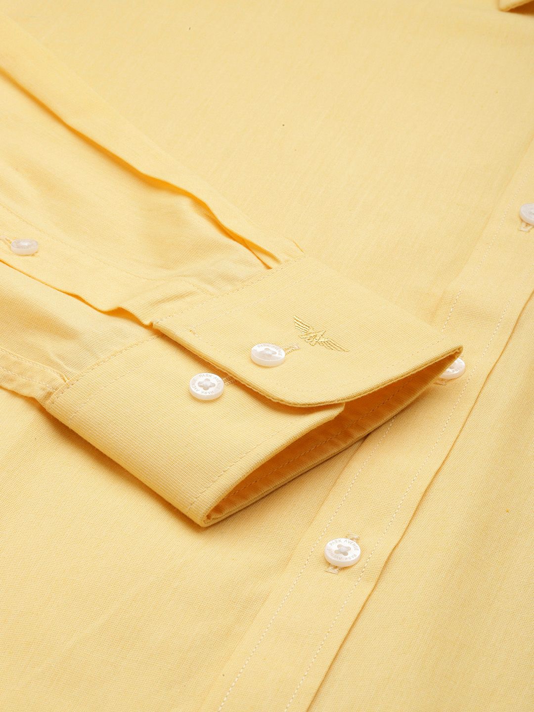 Park Avenue Pure Cotton Slim Fit Baju Formal Legap