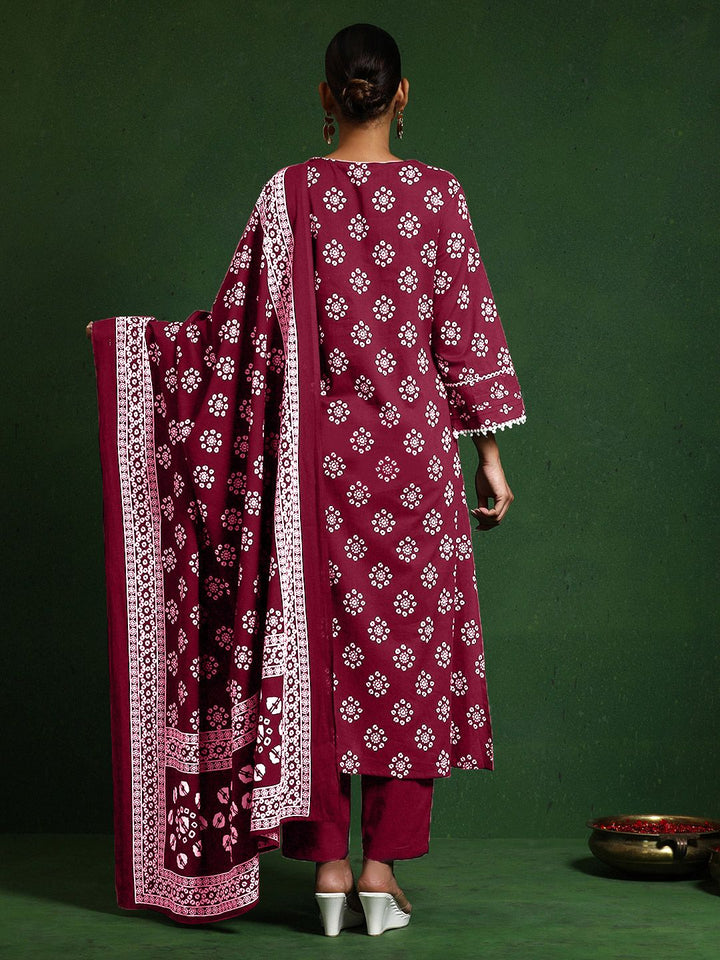 Varanga Women Floral Printed Regular Kurta with Trousers & With Dupatta