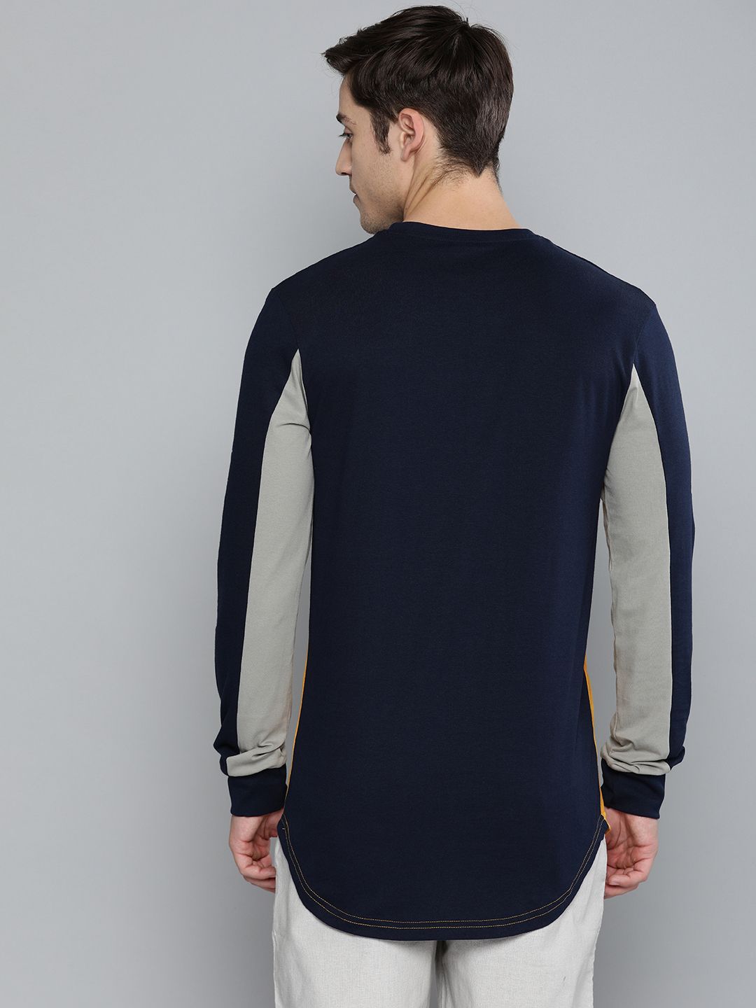 Difference of Opinion Men Navy Blue & Mustard Yellow Colourblocked Round Neck Pure Cotton T-shirt