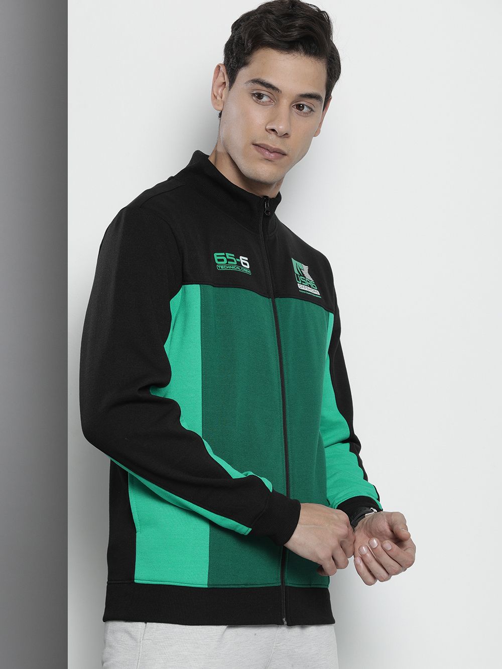 The Indian Garage Co Men Black & Green Colourblocked Sweatshirt