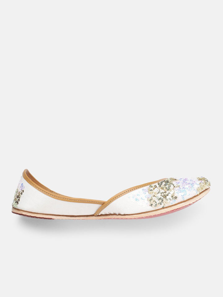 House of Pataudi Women Ethnic Embellished Mojaris
