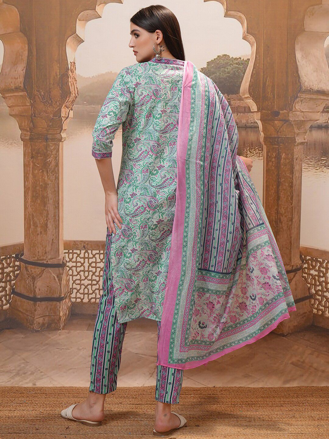 Vishudh Green Floral Printed Pure Cotton Straight Kurta With Trousers & Dupatta