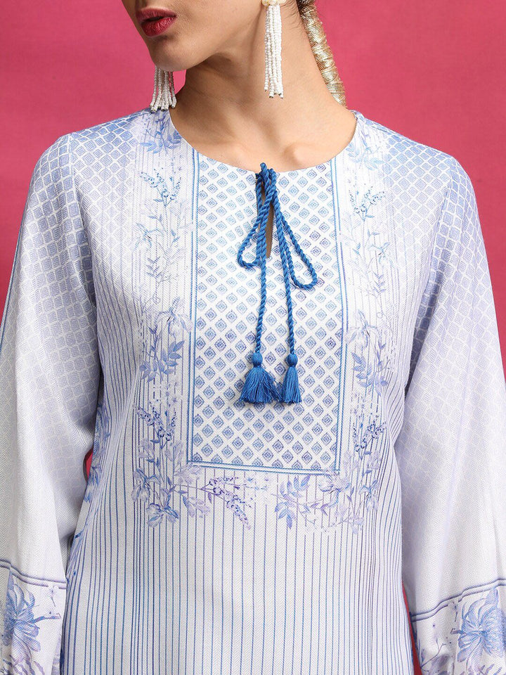 Vishudh Blue Floral Printed Regular Kurta With Trousers