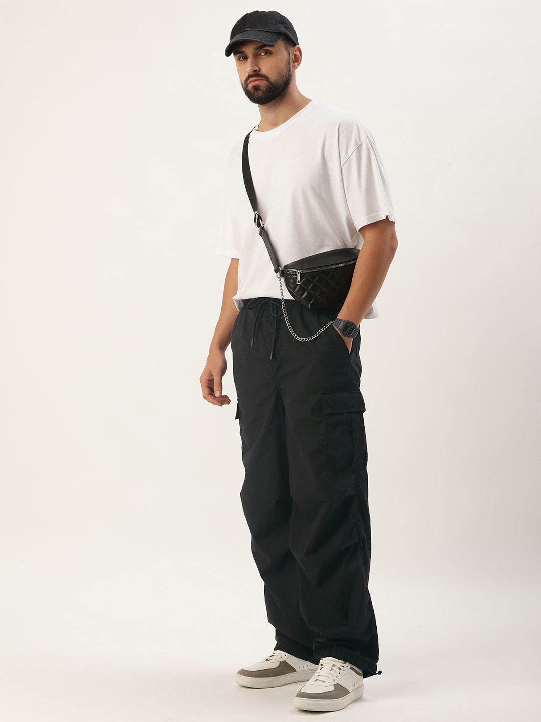 Bene Kleed Men Black Parachute Fit Pure Cotton Cargos Trousers