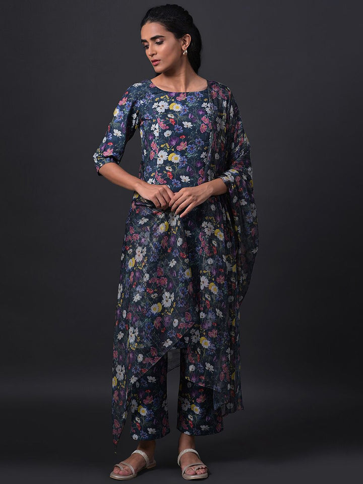 W Women Floral Printed Kurta with Trousers & With Dupatta