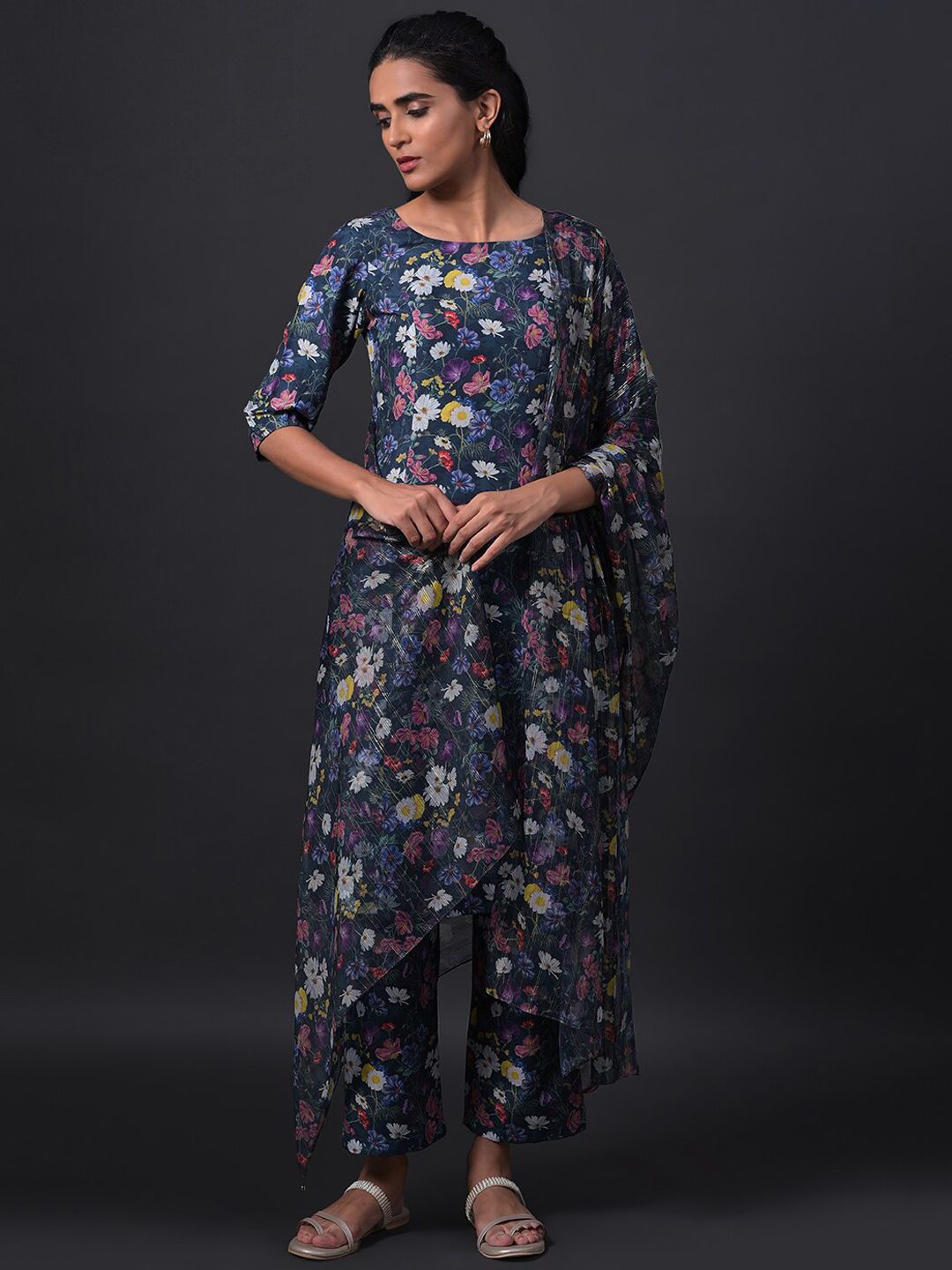 W Women Floral Printed Kurta with Trousers & With Dupatta