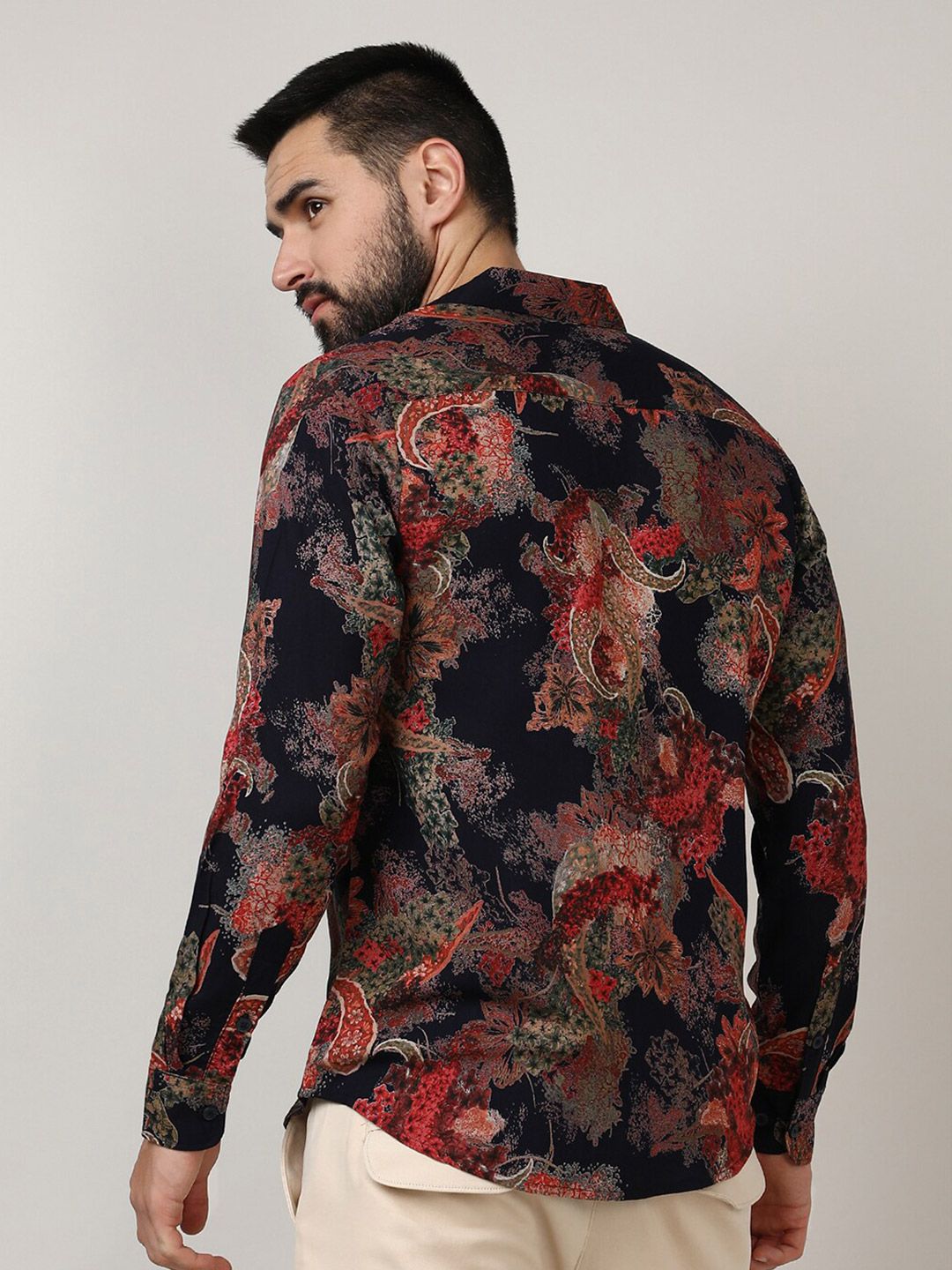 Campus Sutra Black Classic Floral Printed Spread Collar Casual Shirt