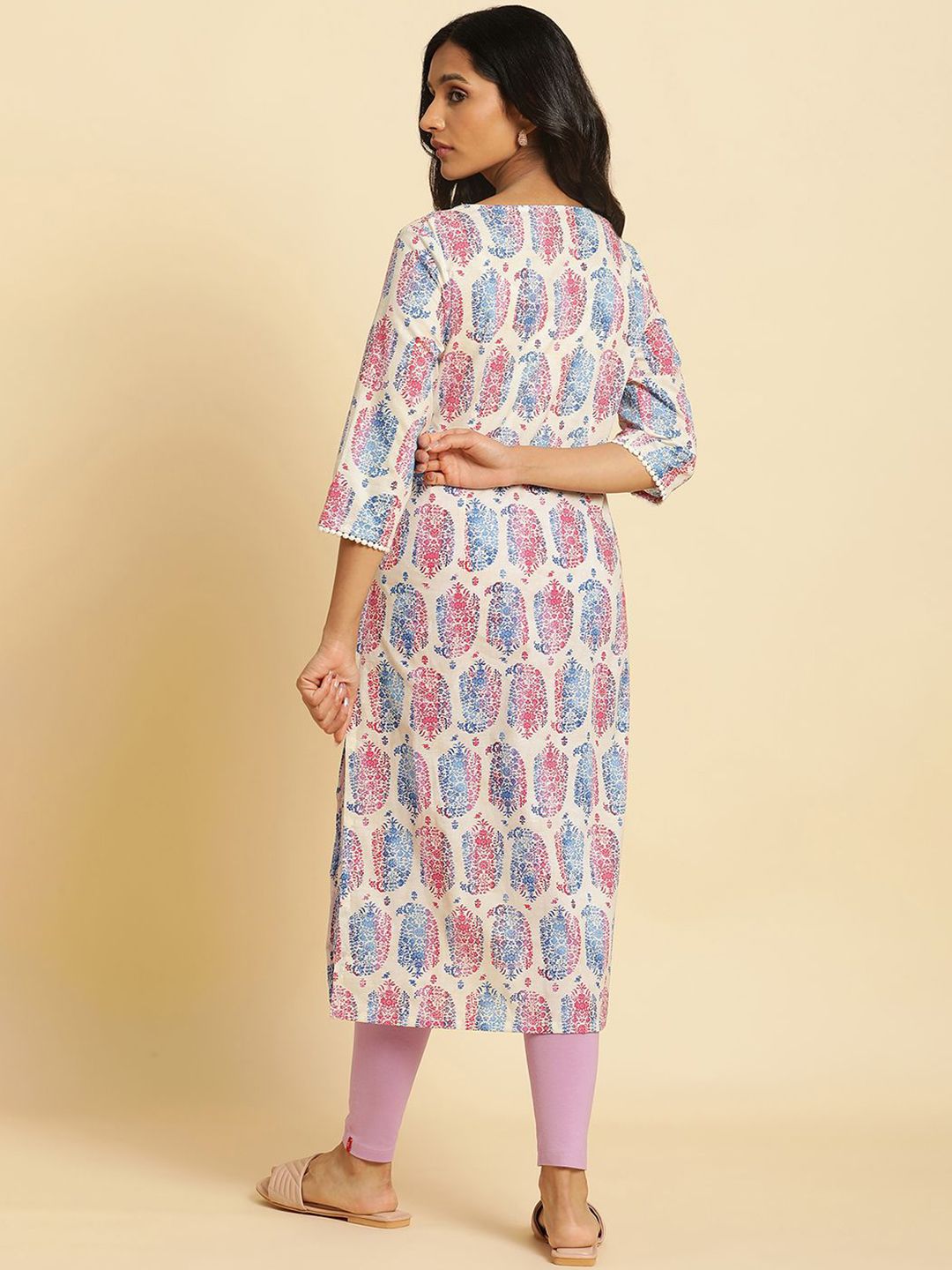 W Round Neck Ethnic Motifs Printed Cotton Straight Kurta
