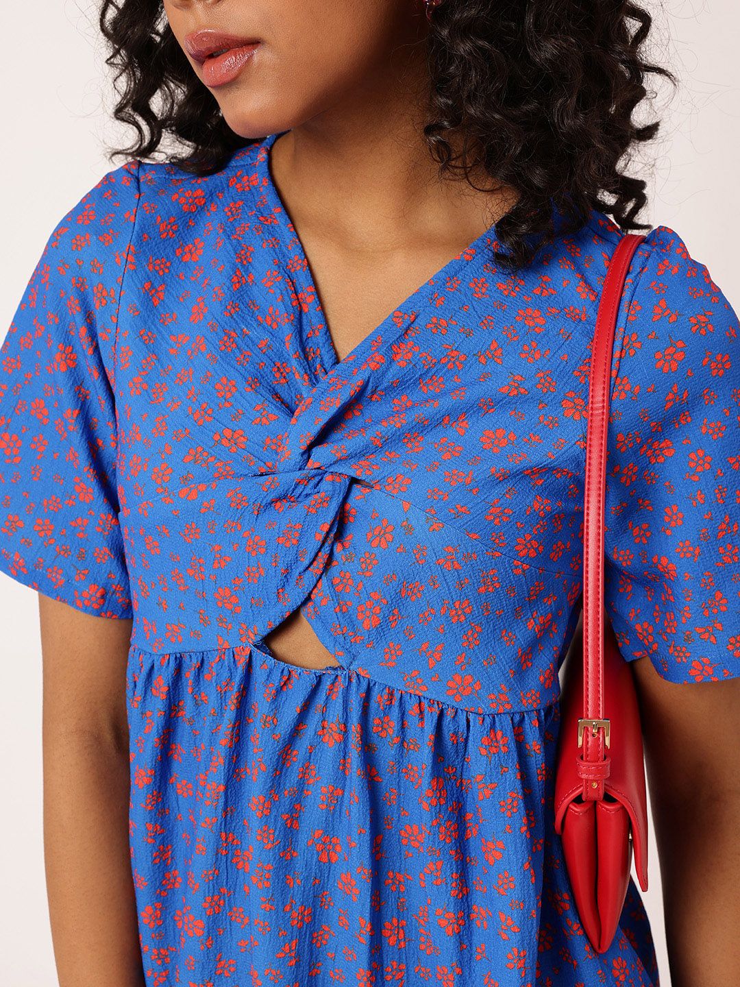 DressBerry Floral Twisted Cut-Out Gathers Seersucker A-Line Mini Dress
