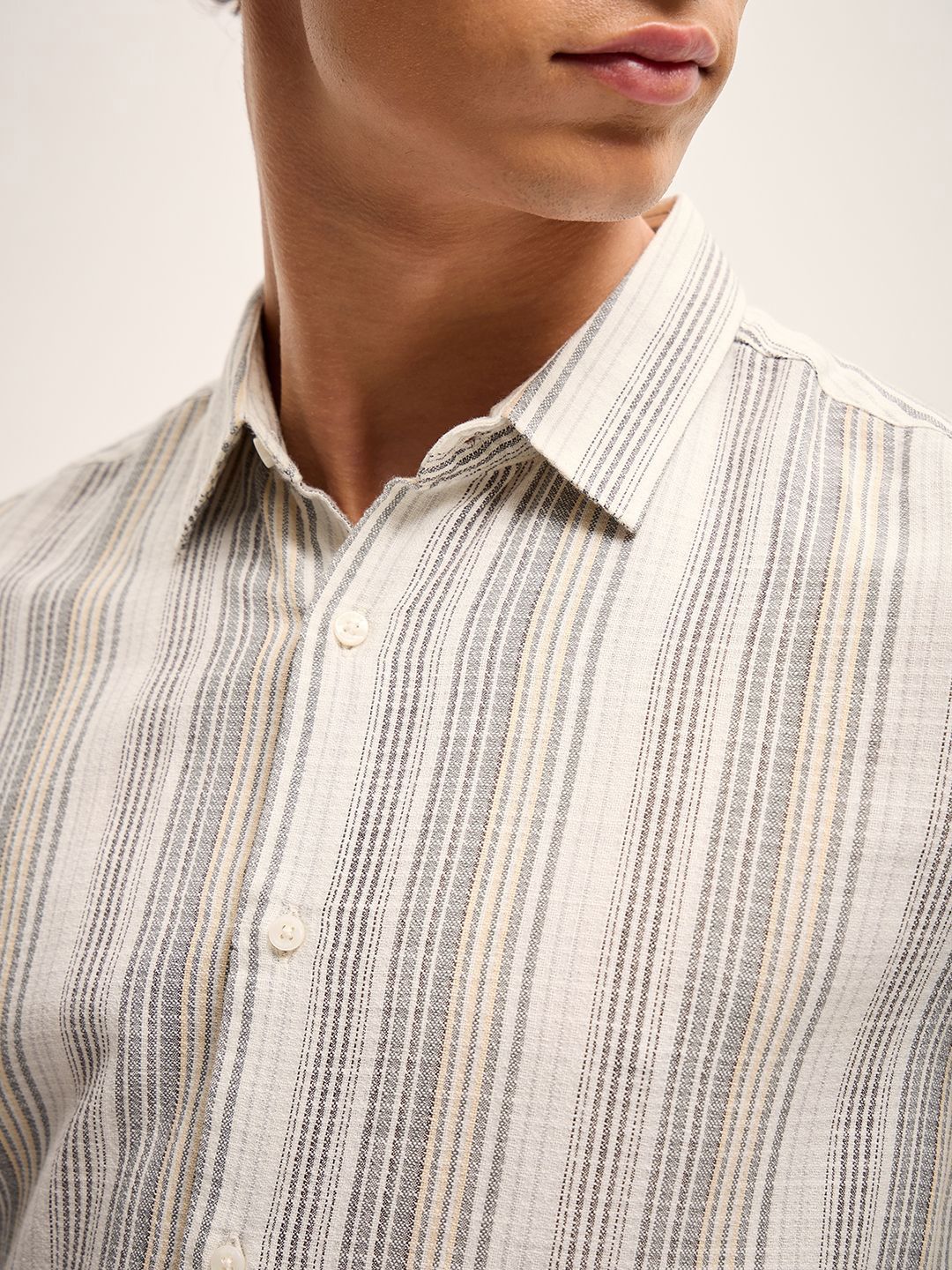 THE BEAR HOUSE Men Striped Slim Fit Casual Shirt