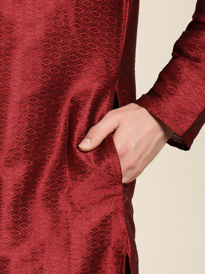 SOJANYA Men Maroon Woven Design Straight Kurta