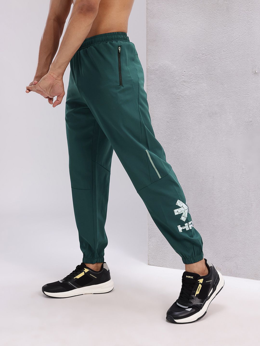 HRX by Hrithik Roshan Men Brand Logo Print Mid-Rise Training Joggers