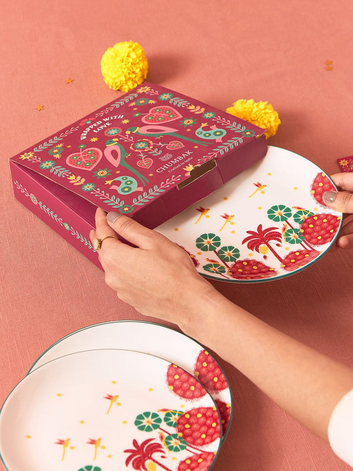 Chumbak White & Red 4 Pieces Printed Glossy Easy to Clean Plates