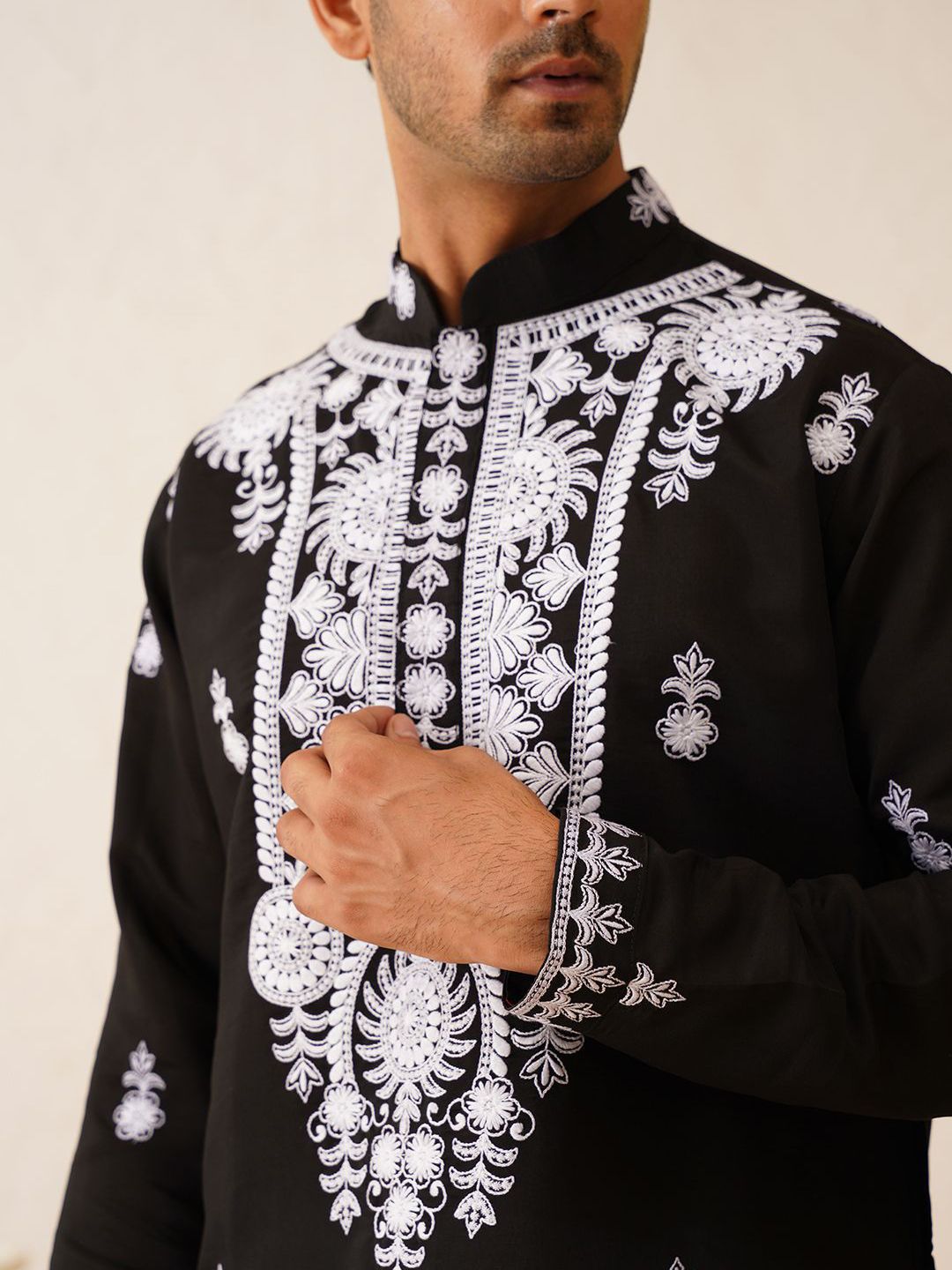 SOJANYA LUXE Motif Etnik Bersulam Benang Kerja Kurta Kapas Tulen dengan Piyama