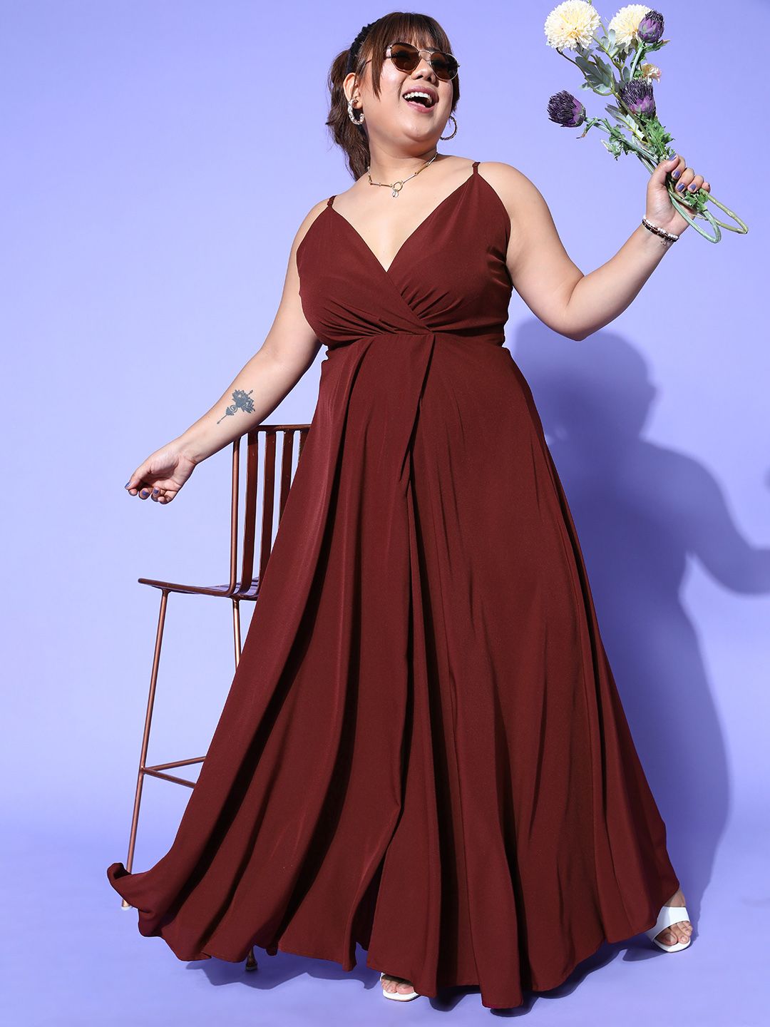 Berrylush Curve Women Maroon Solid Vacay Attire