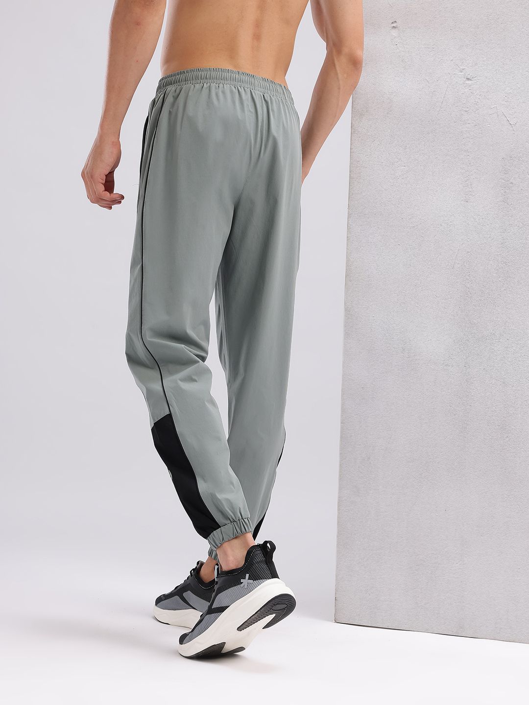 HRX by Hrithik Roshan Men Rapid-Dry Training Joggers