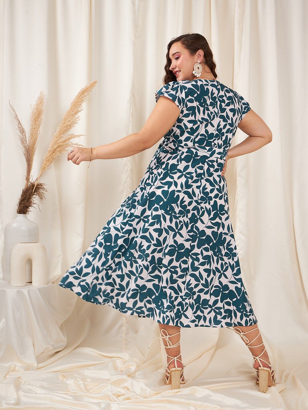Berrylush Curve Floral Printed Waist Tie Ups Wrap Midi Dress