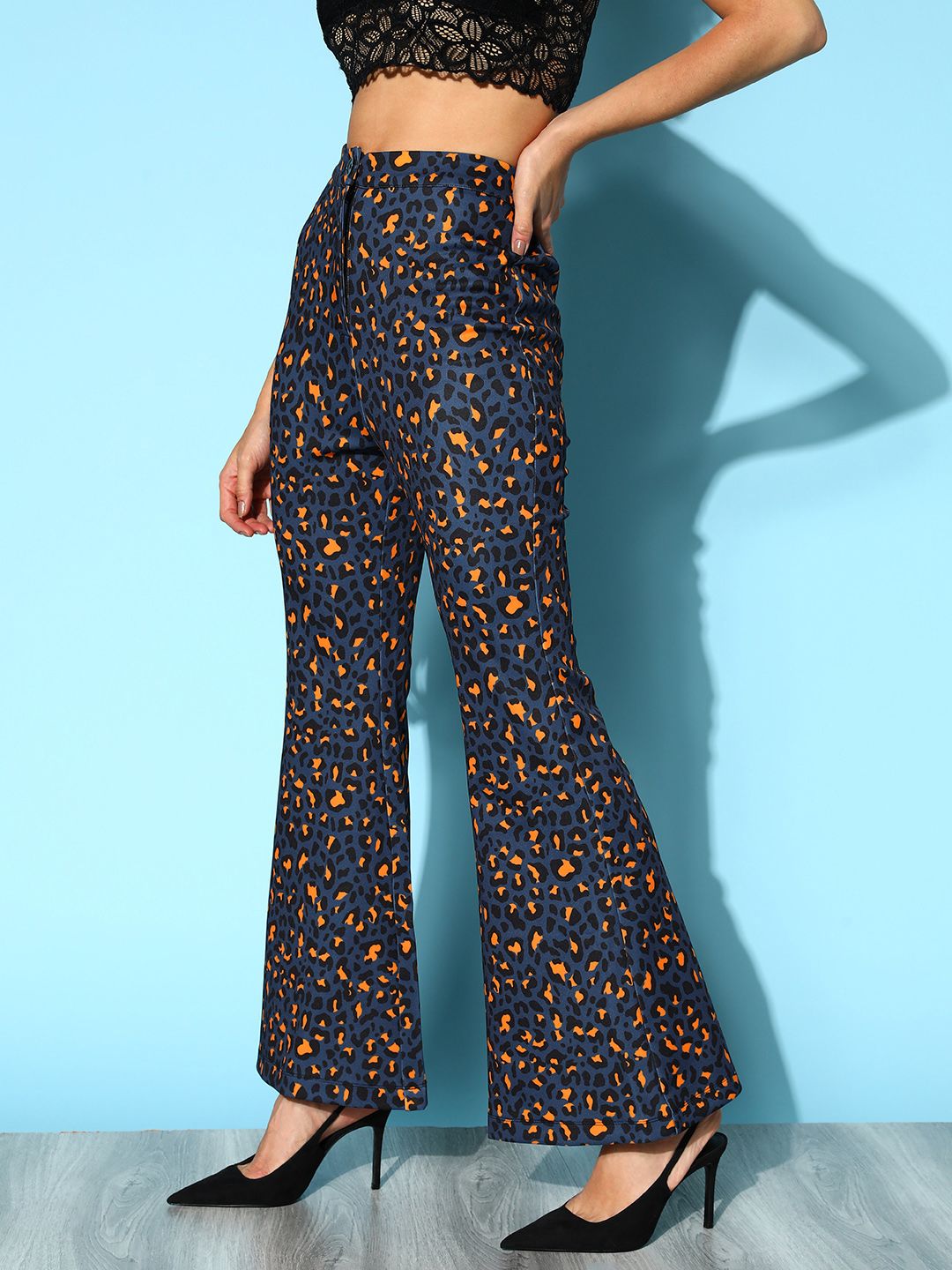 SASSAFRAS Women Navy Blue & Black Cheetah Printed Trousers