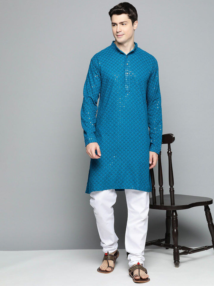 Jompers Men Embroidered Cotton Sequinned Kurta