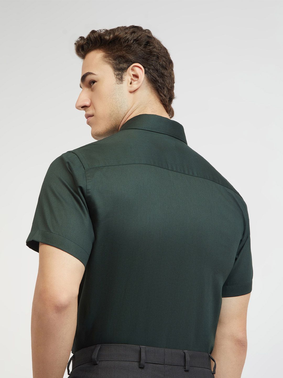 Raymond Pure Cotton Solid Regular Fit Formal Shirt