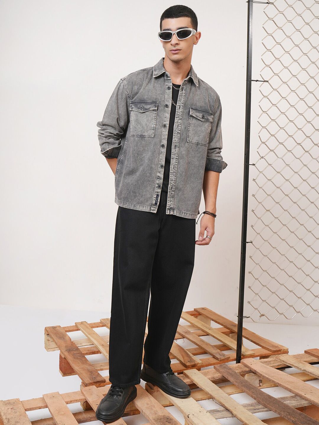 HIGHLANDER Men Regular Collar Checked Oversized shirt