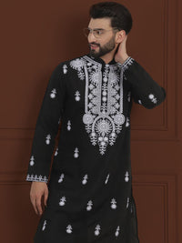 SOJANYA LUXE Motif Etnik Bersulam Kolar Mandarin Lurus Kapas Tulen Kurta & Piyama