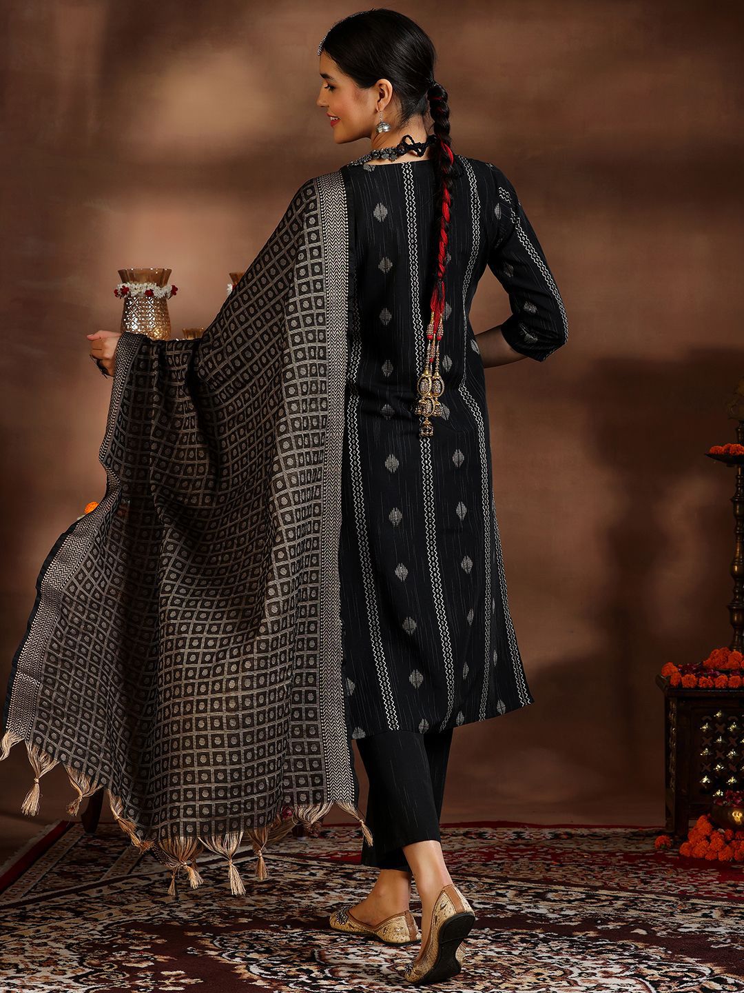 Libas Women Ethnic Motifs Regular Thread Work Kurta with Trousers & With Dupatta
