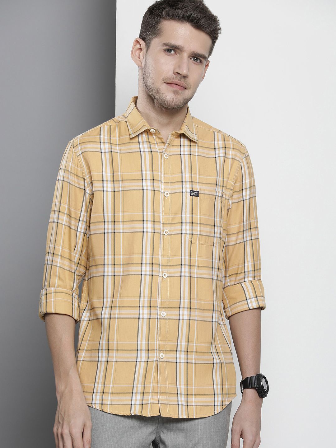 The Indian Garage Co Men Slim Fit Opaque Checked Casual Shirt