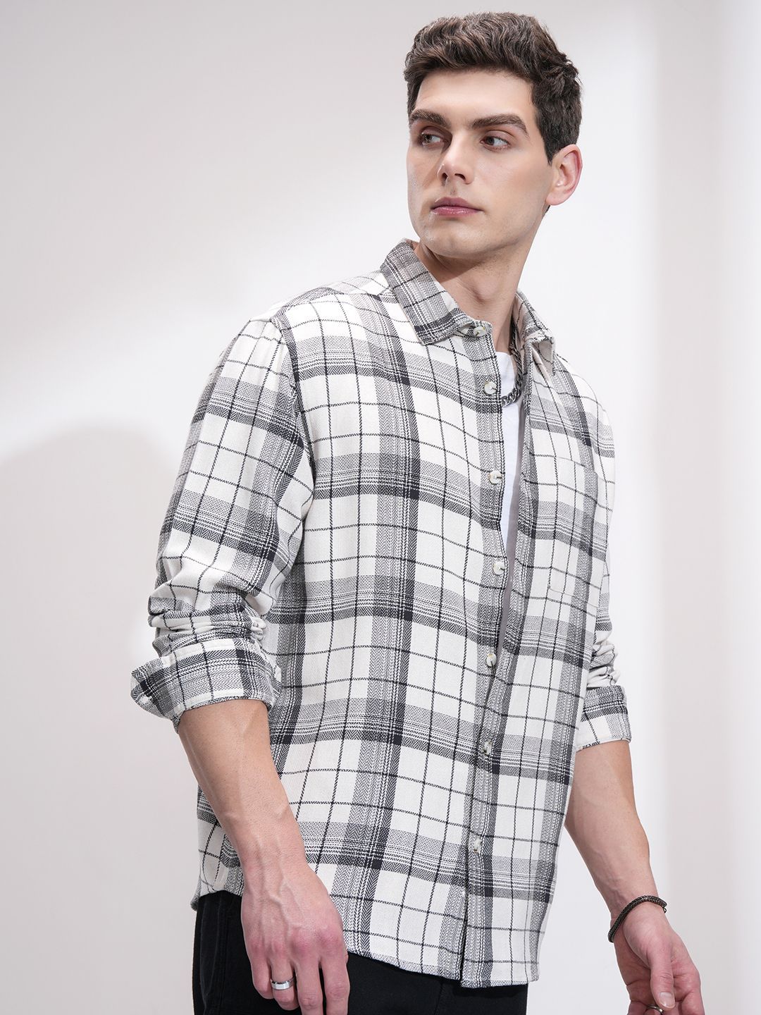 HIGHLANDER Men Opaque Checked Casual Shirt