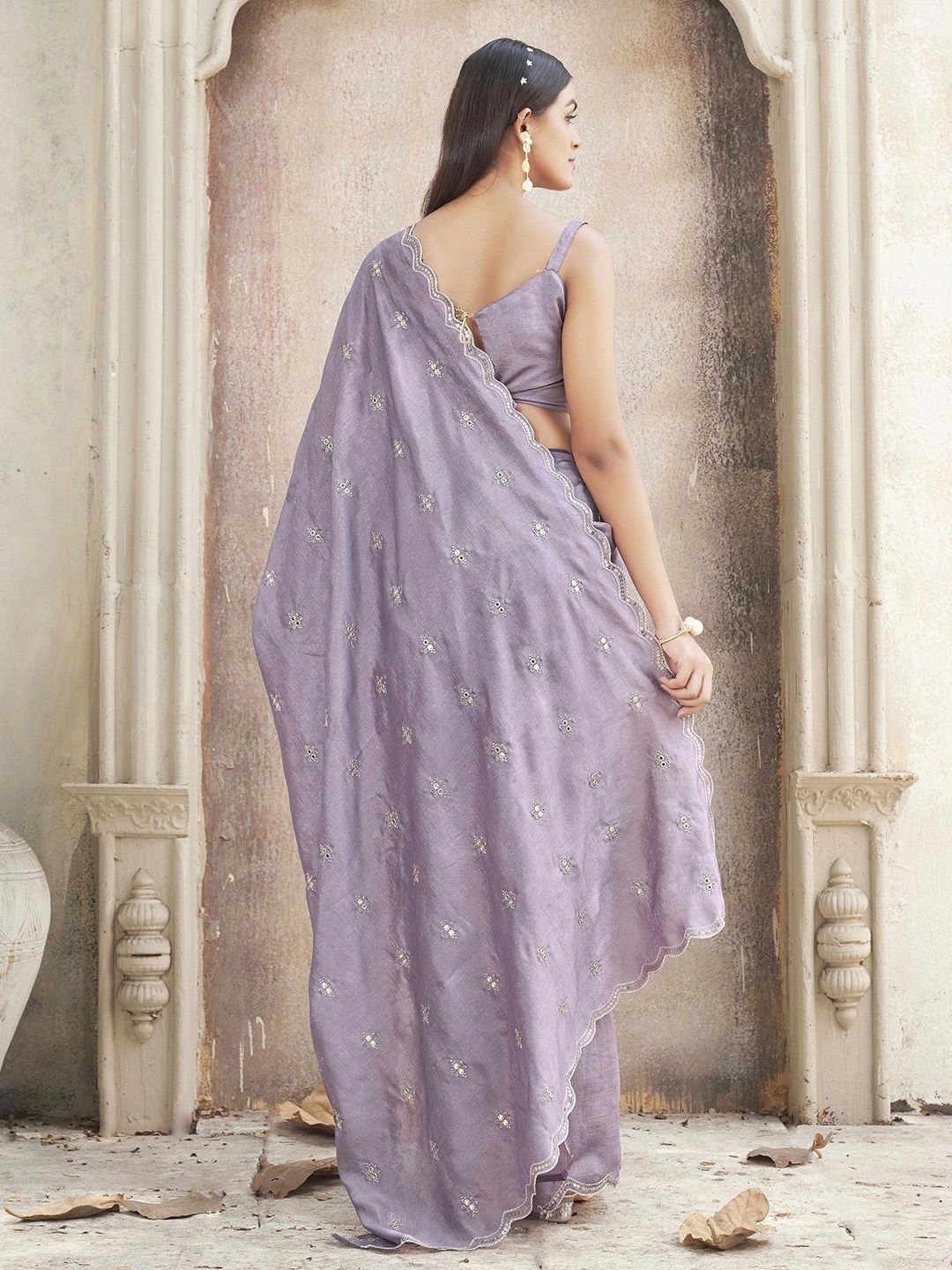 Tikhi Imli Ethnic Motifs Mirror Work Saree