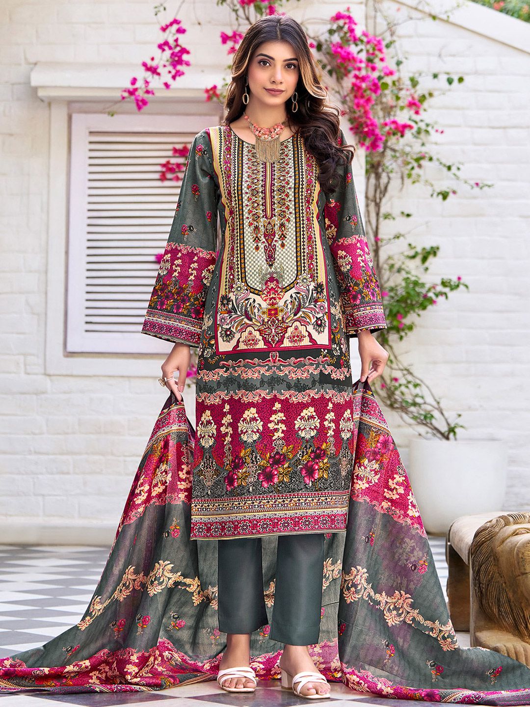 Varanga Women Printed Regular Beads and Stones Kurta with Trousers & With Dupatta