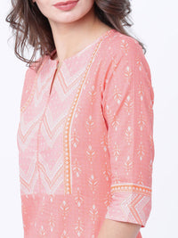 Vishudh Women Coral & Off-White Striped Straight Kurta