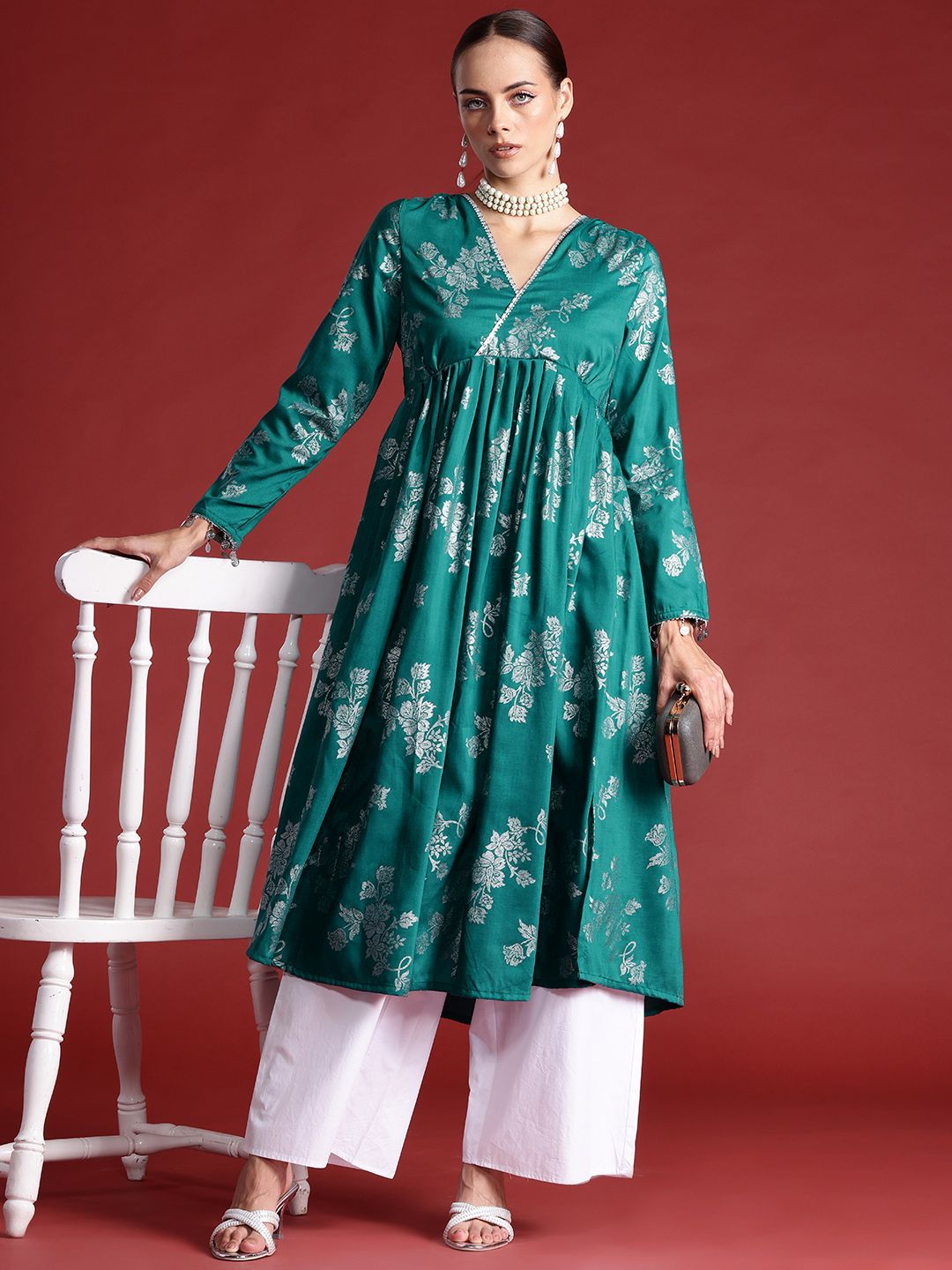 all about you Women Floral Printed Gotta Patti Detailing Floral Kurta