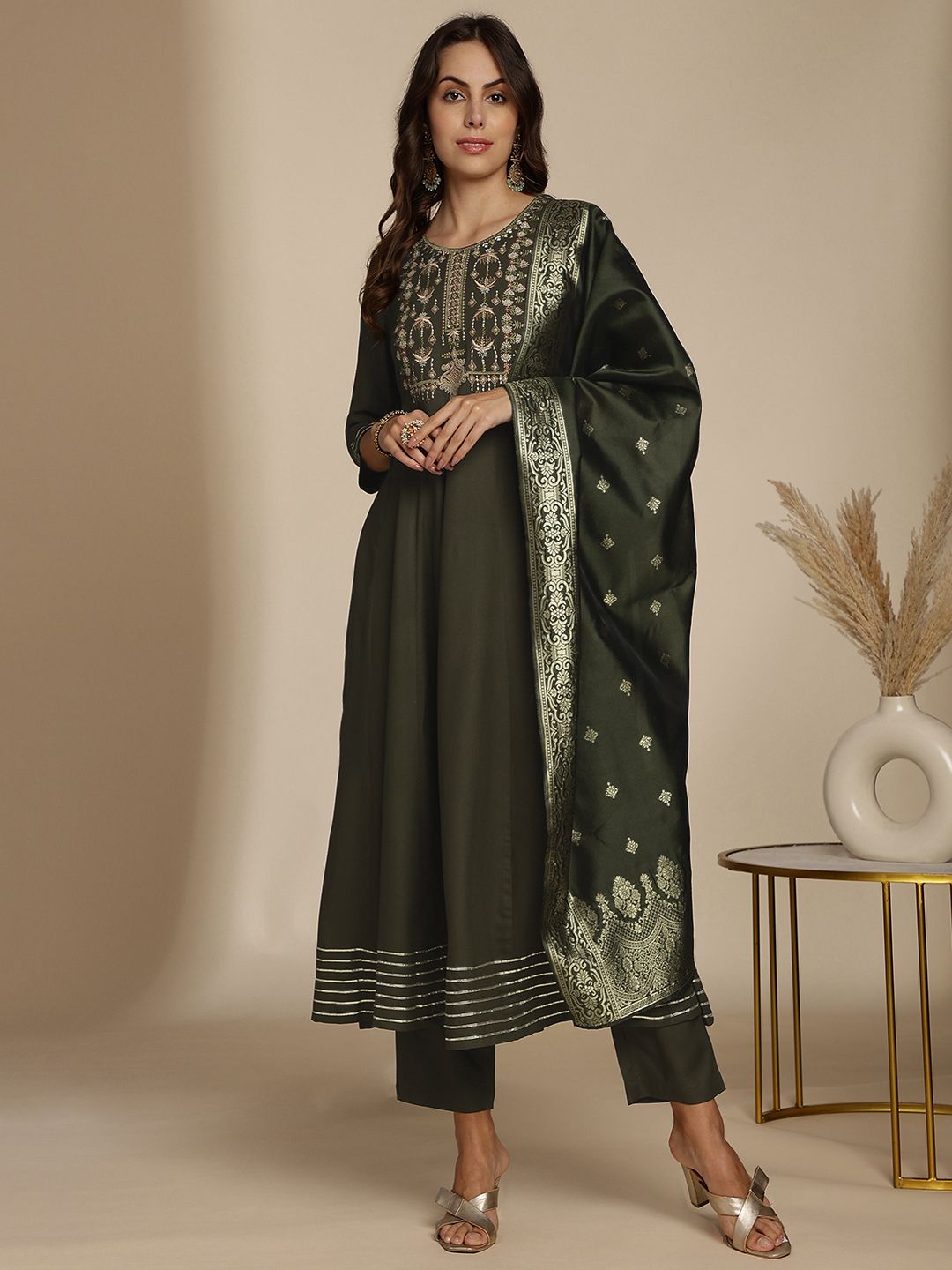 Anouk Women Floral Embroidered Kurta with Trousers & Dupatta