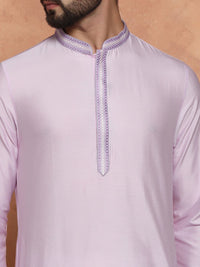 KISAH Men Solid Regular Fit Thread Work Kurta